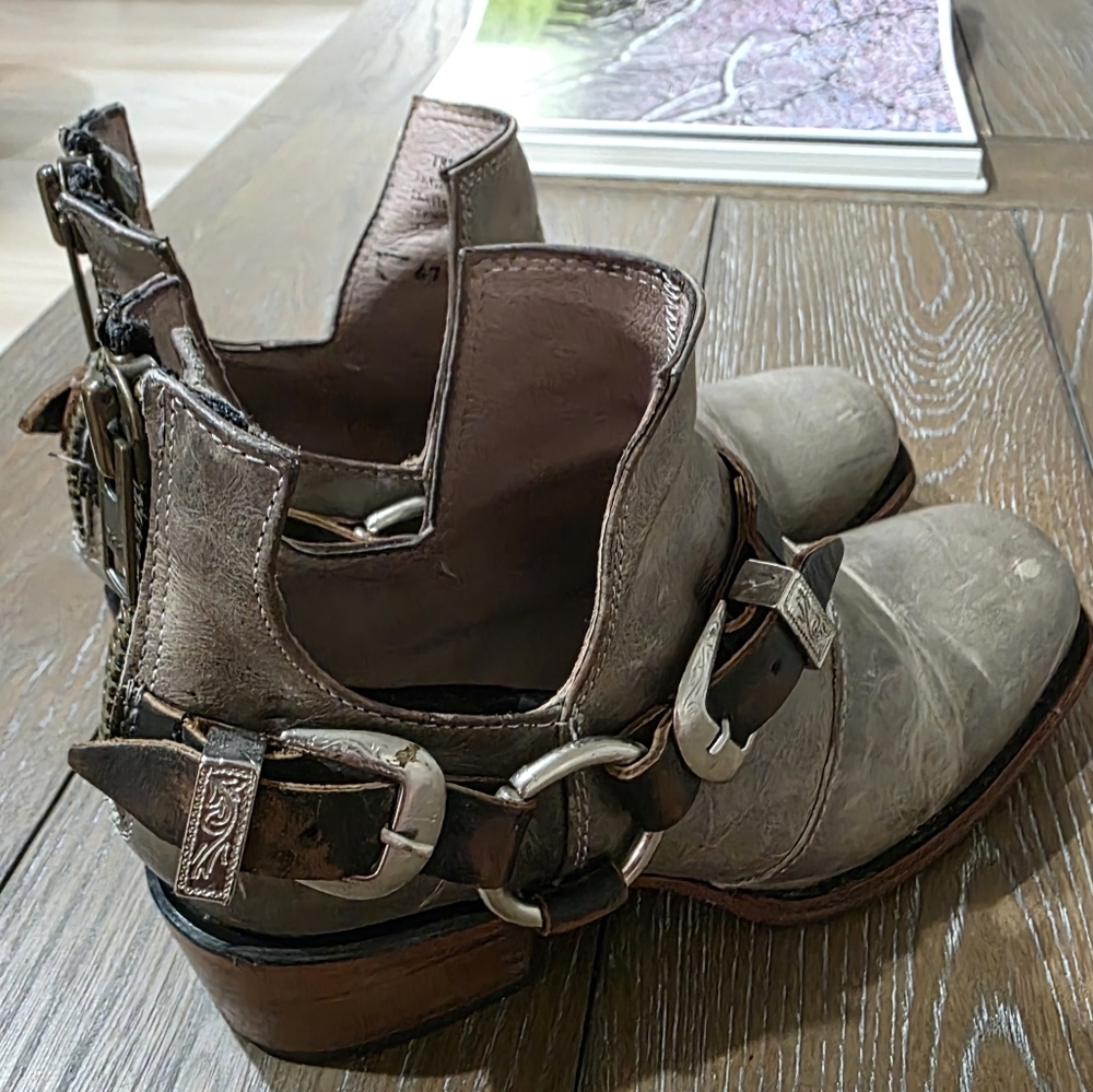 Freebird by Steve Truce, Women's Size 7